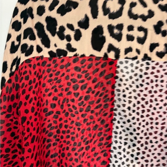 Umgee Women's Animal Mixed Print Ruffled Sleeve Surplice Top Size Large - Picture 12 of 16